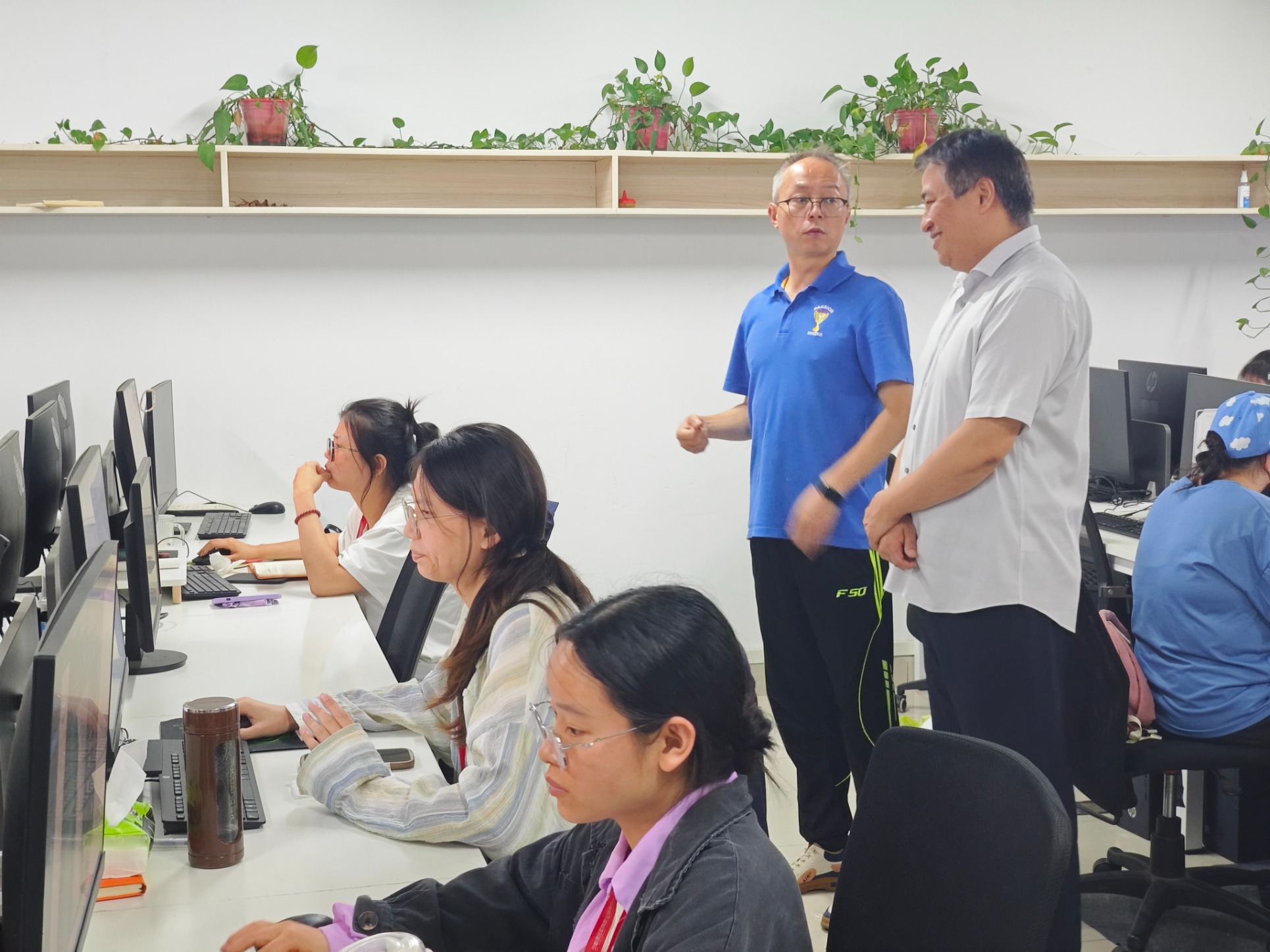 容诚会计师事务所安徽分所管理合伙人廖传宝莅临德远助残服务中心参观